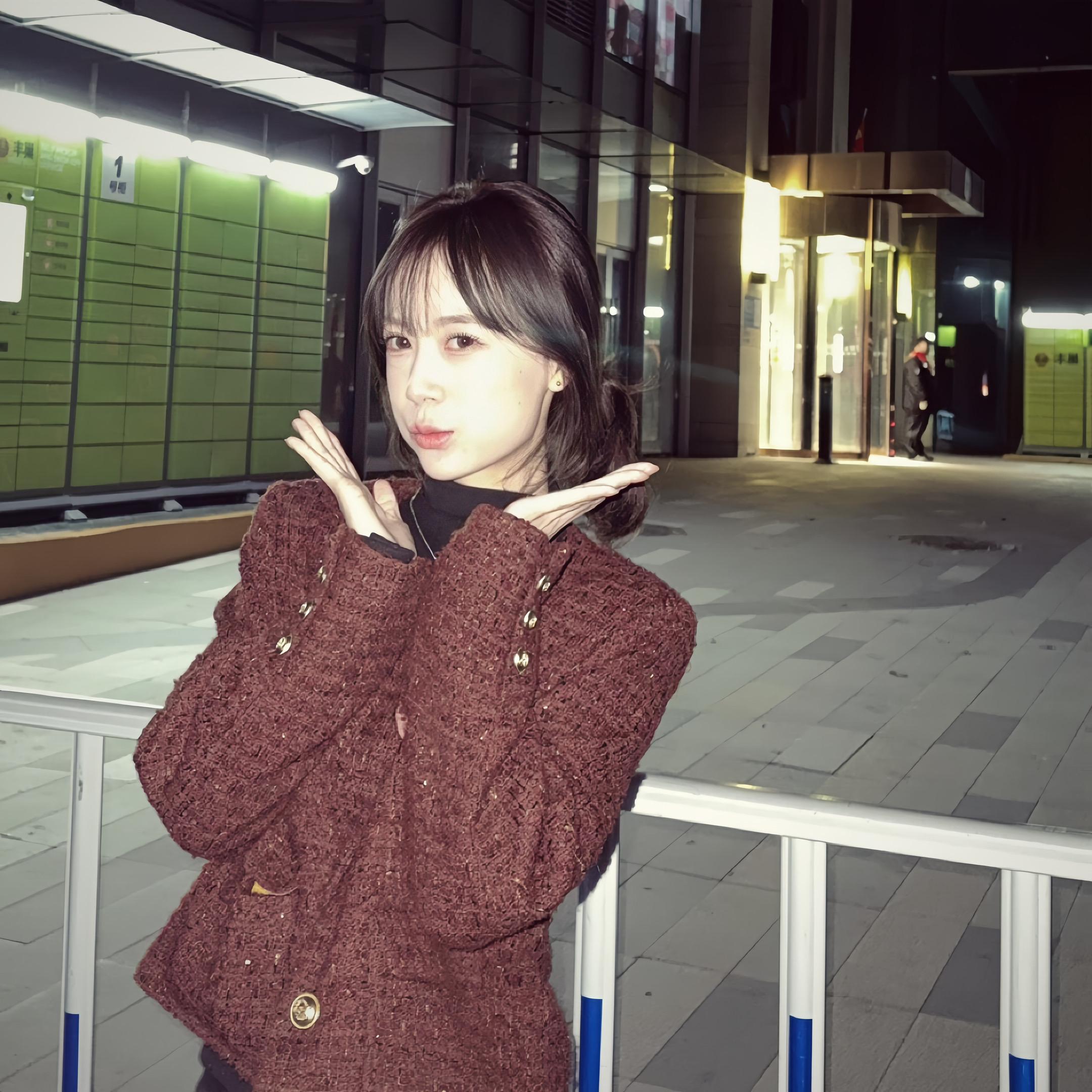 我人生唯一值得我回头的 就是回头看看自己一个人走了多远