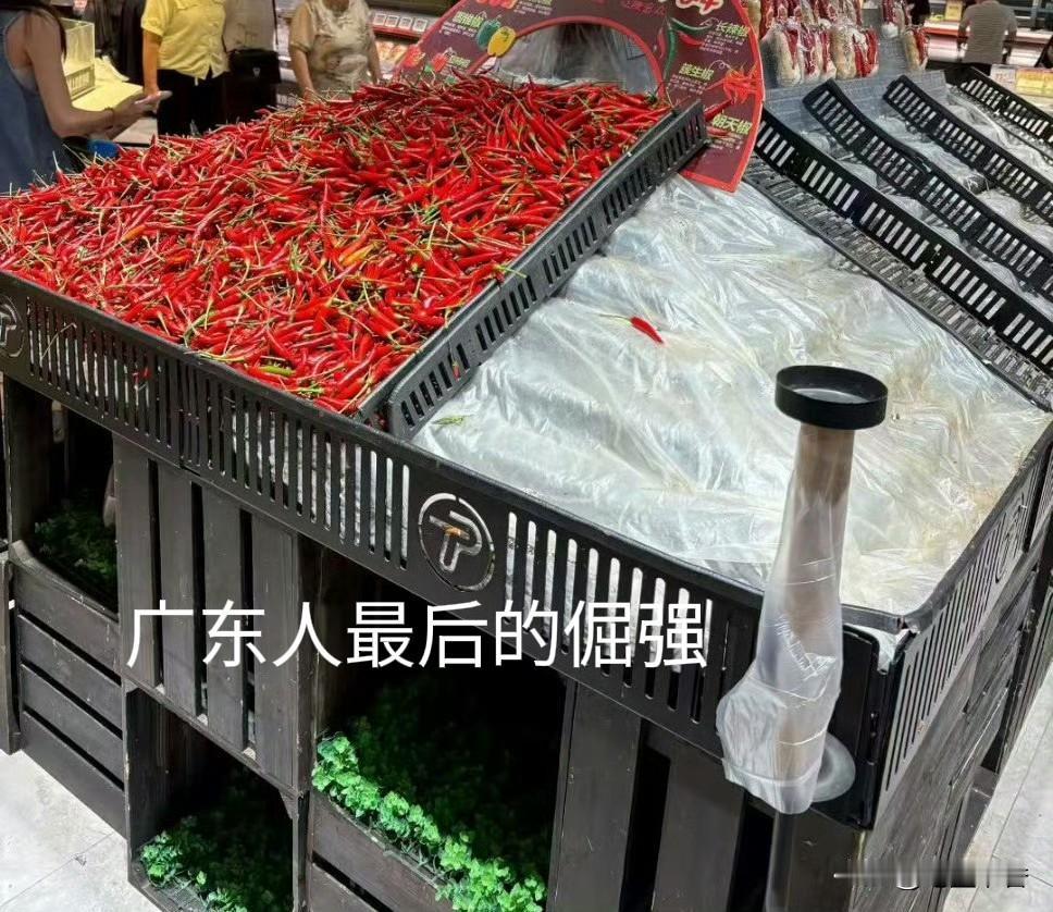 最难吃的甜品被台风选出来了[笑哭]
超强台风桦加沙即将登陆，广东人开启了囤货模式