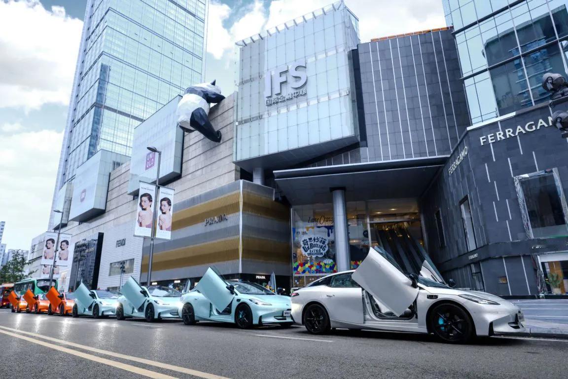 不卷产品卷服务，可能会成为未来中国各大新能源车企的主旋律，在价格、配置、产品亮点