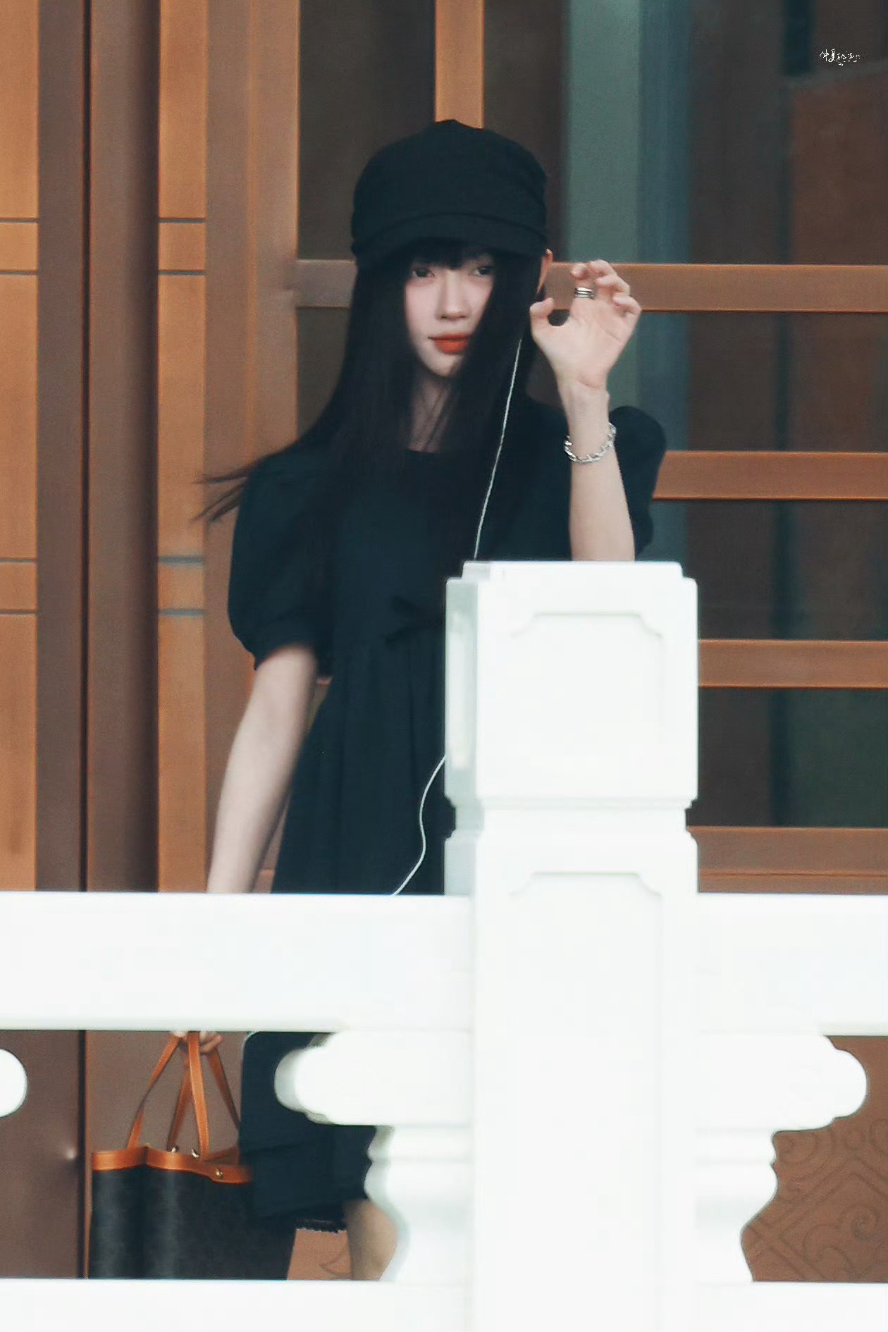 鞠婧祎苏绿夏jjy鞠婧祎万花世界“你说想你就写信 但信该往哪寄呢”