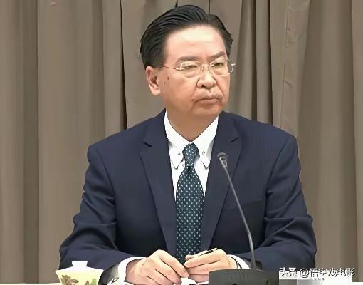 吴钊燮急了，说截至8日，大陆已在台湾东部约140海里处集结6艘舰艇编队，包括2艘