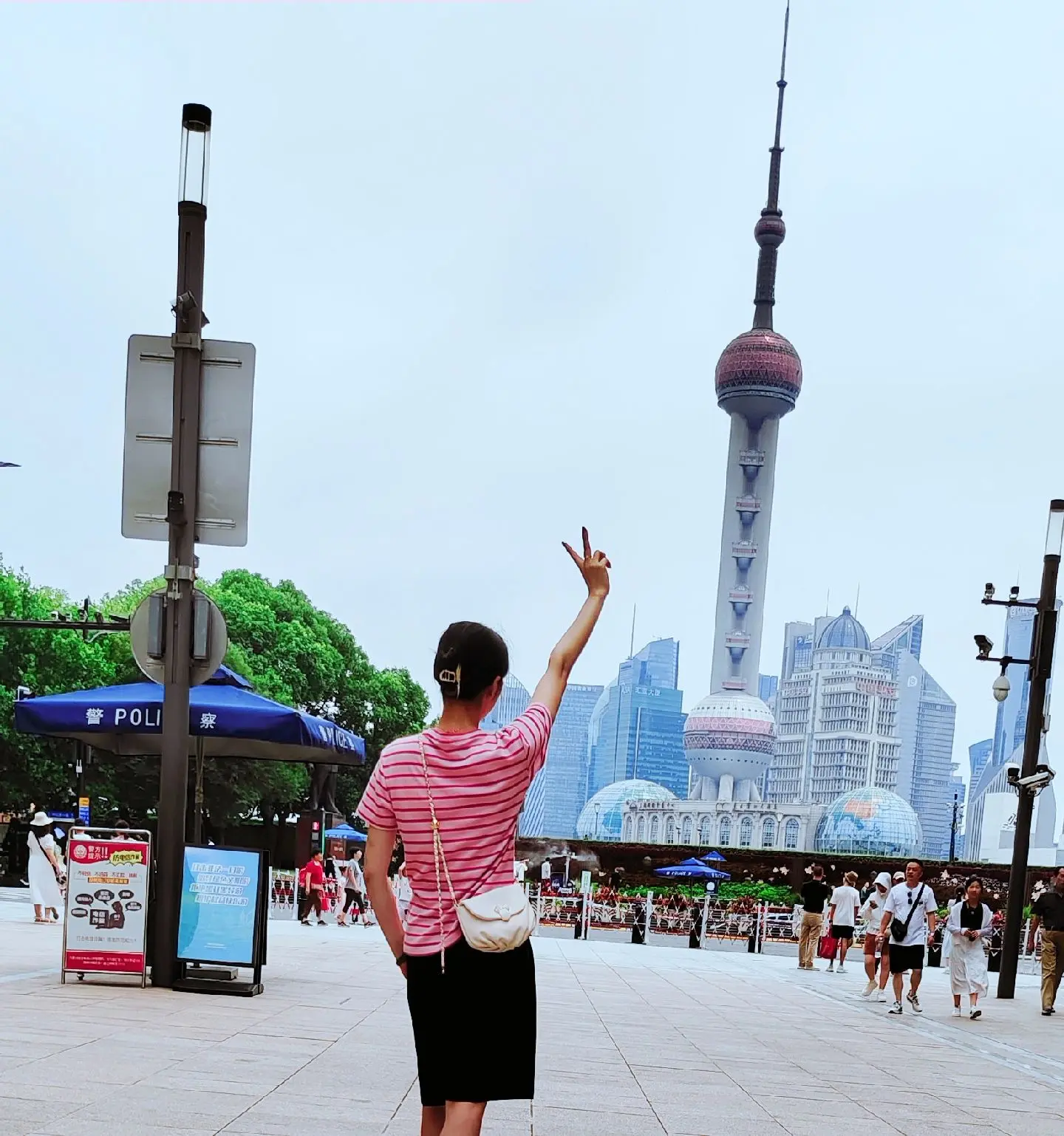 总要来一趟上海吧！吹吹外滩的晚风，感受一下魔都都魅力！