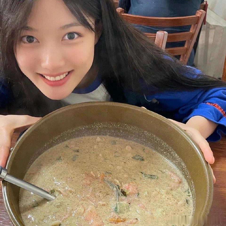 这个金裕贞最近好火好美