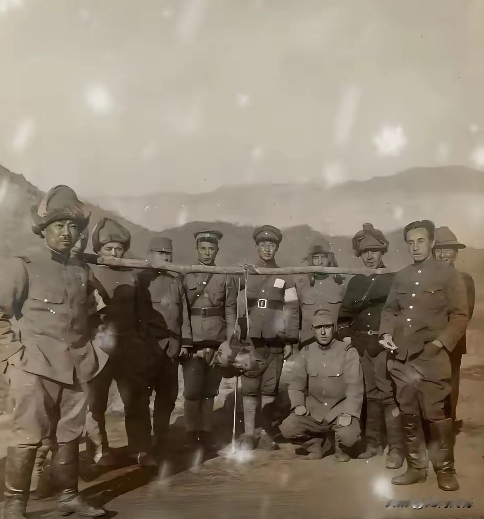 日本鬼子的行为令人发指！第一眼看到这张照片的时候，由于光线比较暗，照片年代久远，