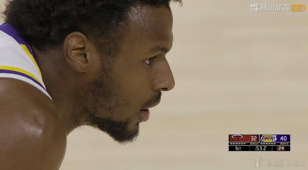 詹姆斯上场了[doge]热火vs湖人 ​​​