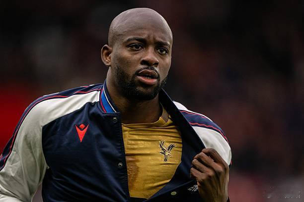 水晶宫 如果大家都想走了，那这个队儿确实没法踢了。本轮水晶宫主场迎战切尔西，不要