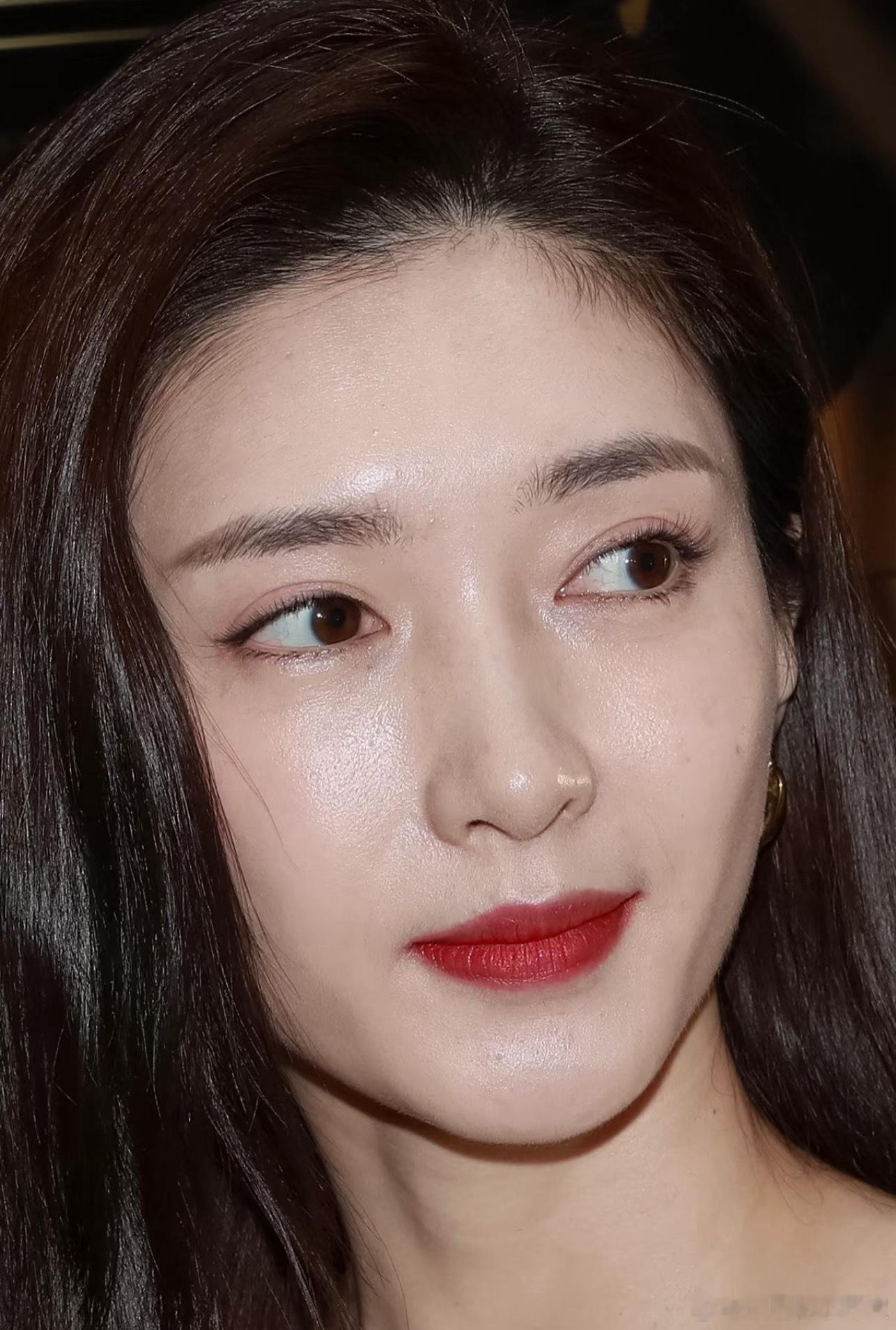 内娱最适合大红唇💋的女星出现了 ​​​