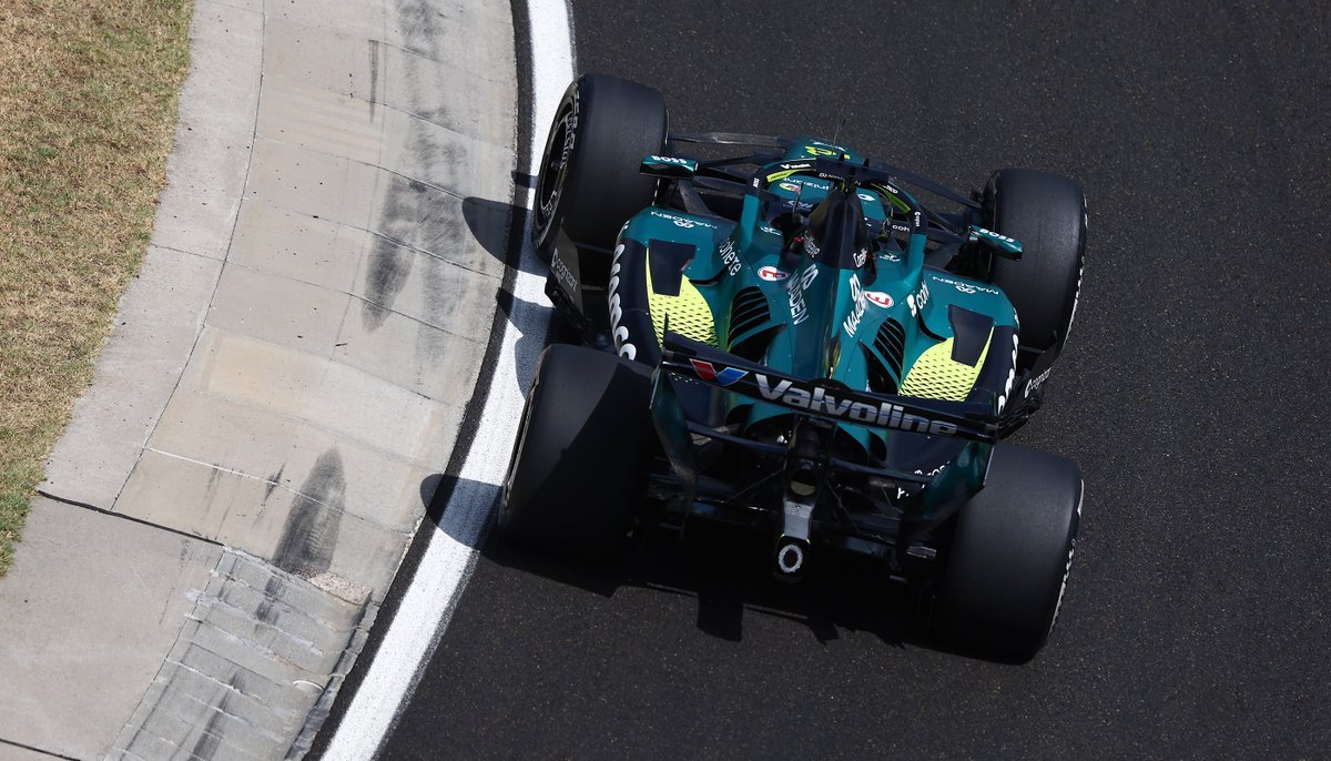 F12026F1匈牙利大奖赛 因为马丁没有带足够多的配件来修斯图尔的赛车·，因此