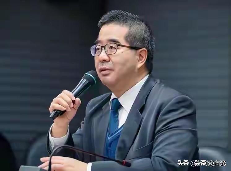 5月21日深夜，持续发酵近三个月的马英九基金会内部风波迎来重大转折。在基金会执行