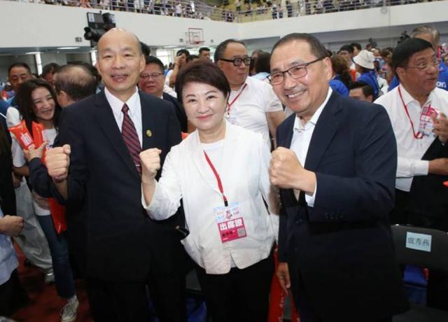 终于憋不住了！卢秀燕一句″168″搅动国民党高层布局！
        距离20