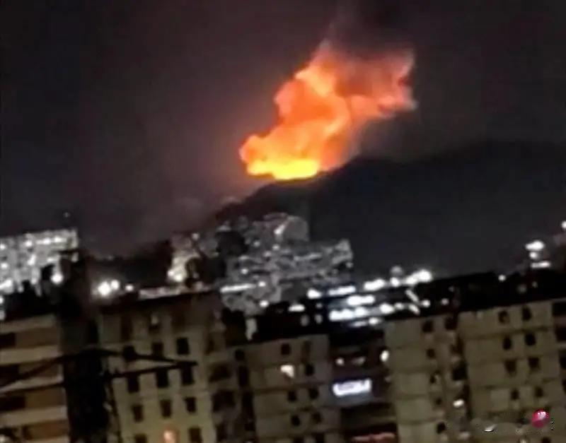 美军空袭委内瑞拉：撕下"和平"伪装，霸权的算盘瞒不过全世界
 
美军对委内瑞拉动