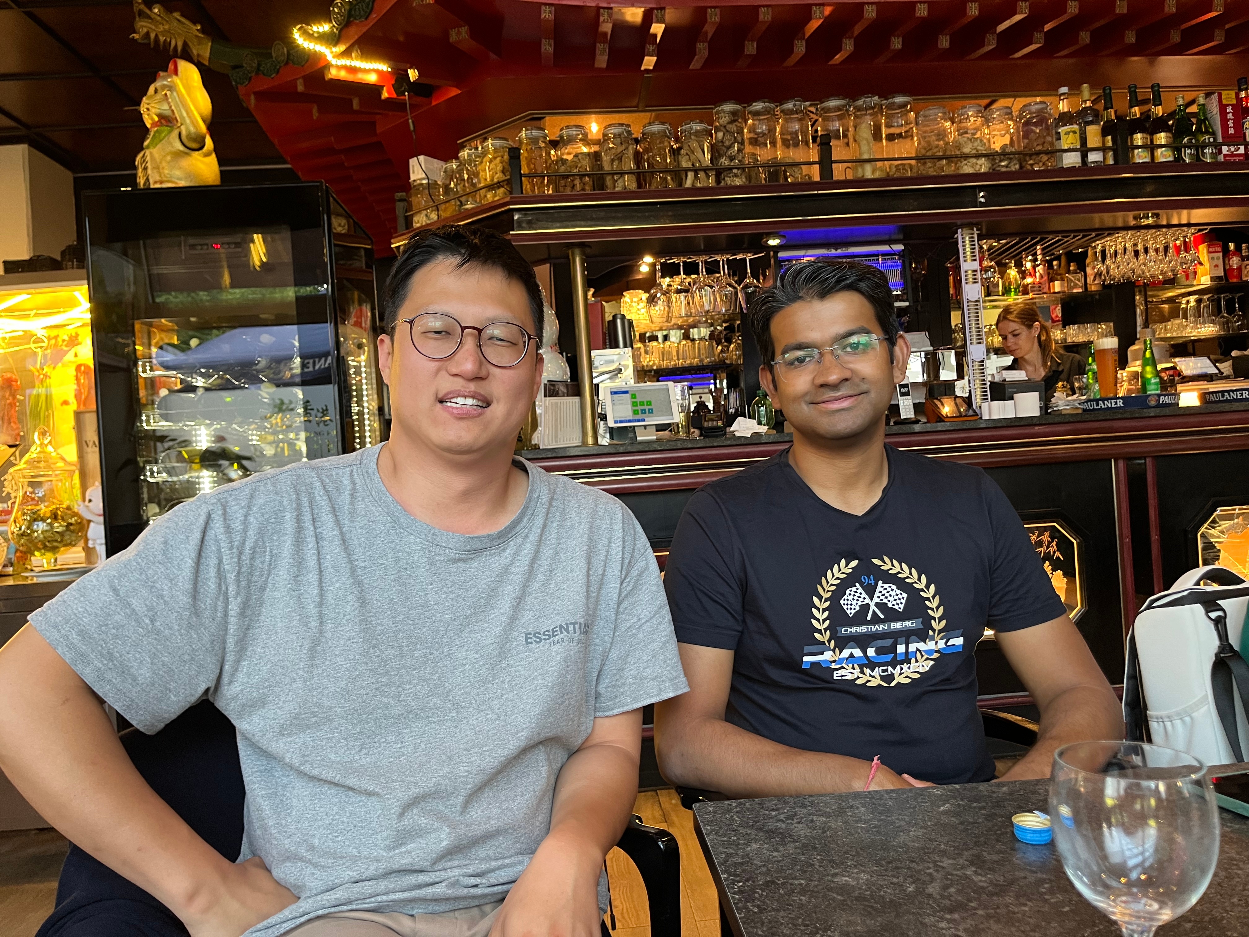 6年后再见本科的印度同学。这哥们儿和我可能是班里最喜欢车的两个人，目前他应该是那