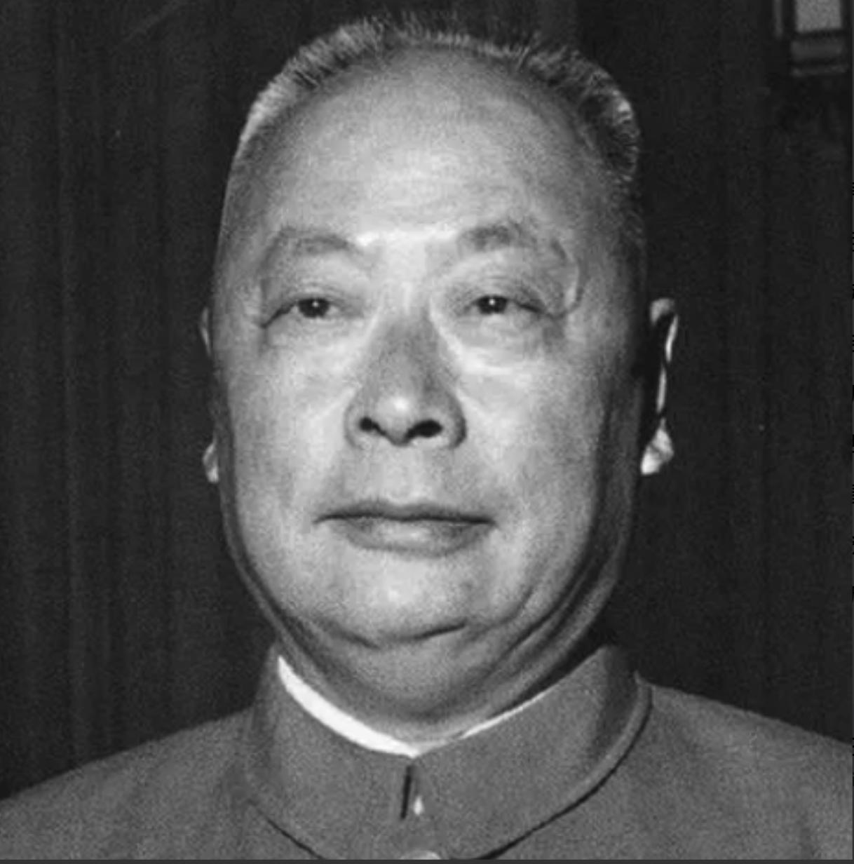1949年，上海刚解放。

陈毅走进一家面馆，坐下来，点了碗面。

没多久，一个