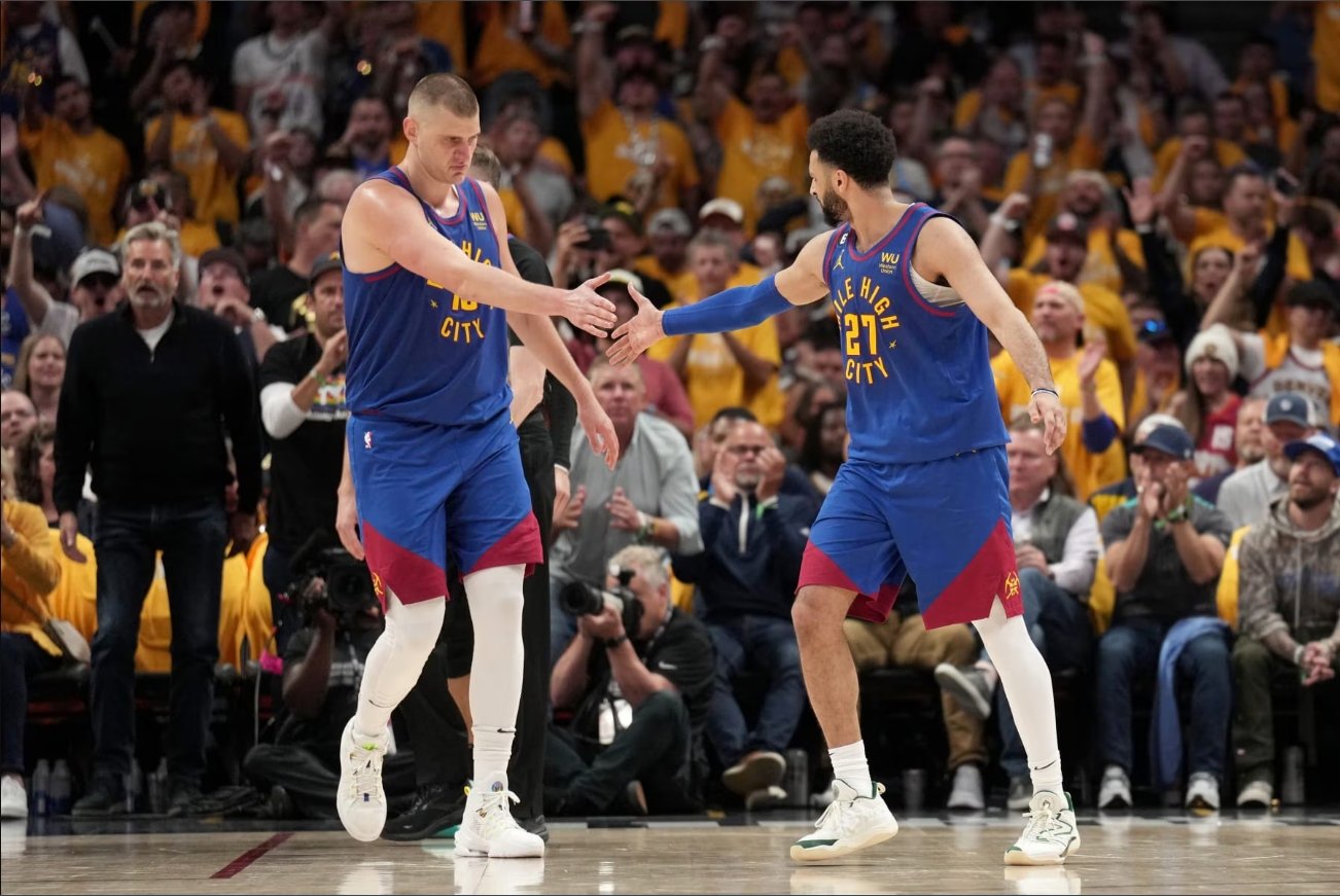 #掘金一如既往的稳定#  本赛季掘金已经锁定西部前四，在过去8个赛季中，7次锁定