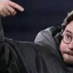 北京时间12月4日晚间，皇马官方宣布球队的右后卫阿诺德左腿受伤。随后，多家西班牙