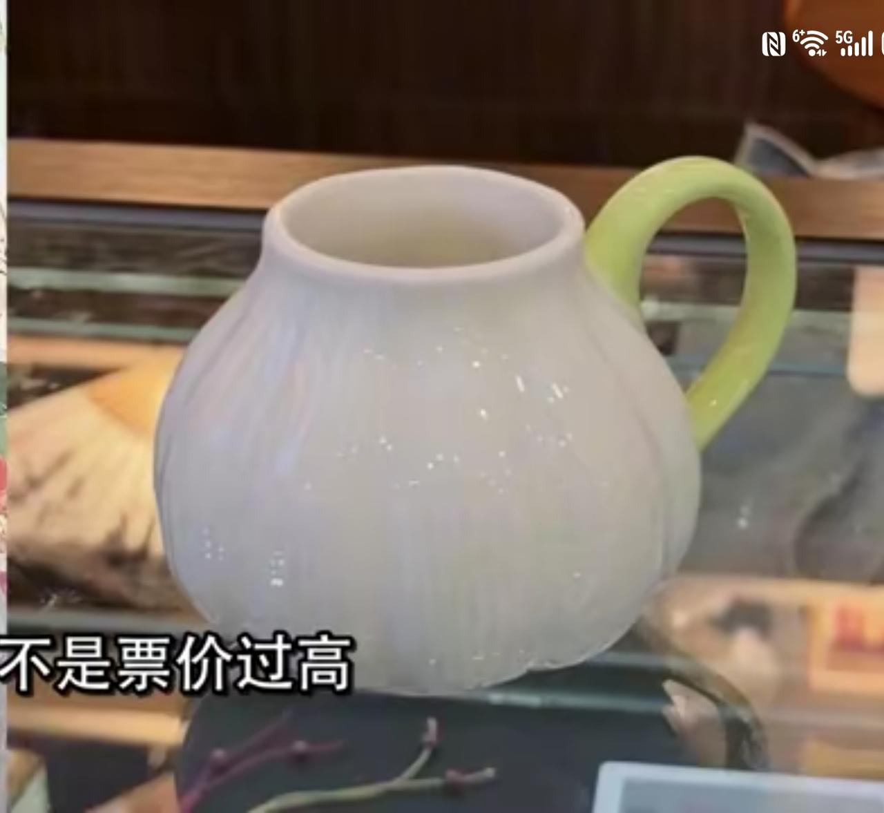 【某某社能不能立足上海？】
靠的不是上海人，而是新上海人，因为本土上海人眼界比较