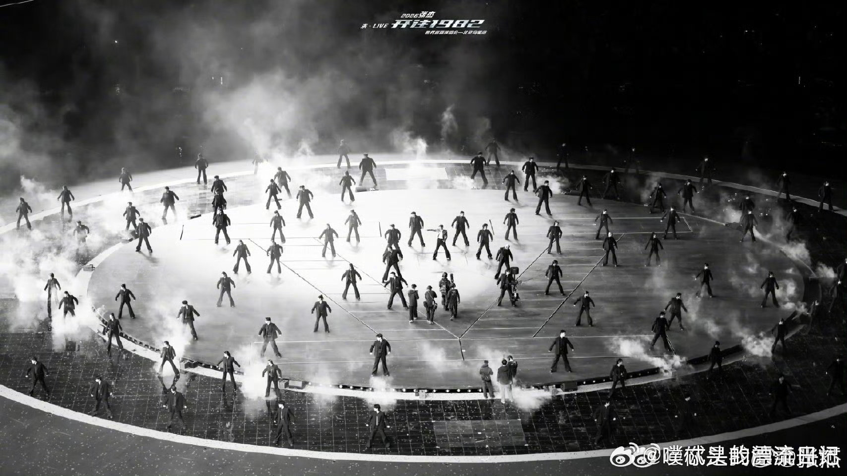 张杰鸟巢后台直播张杰鸟巢连开16场前的todo热爱可抵岁月漫长，匠心铸就舞台辉煌