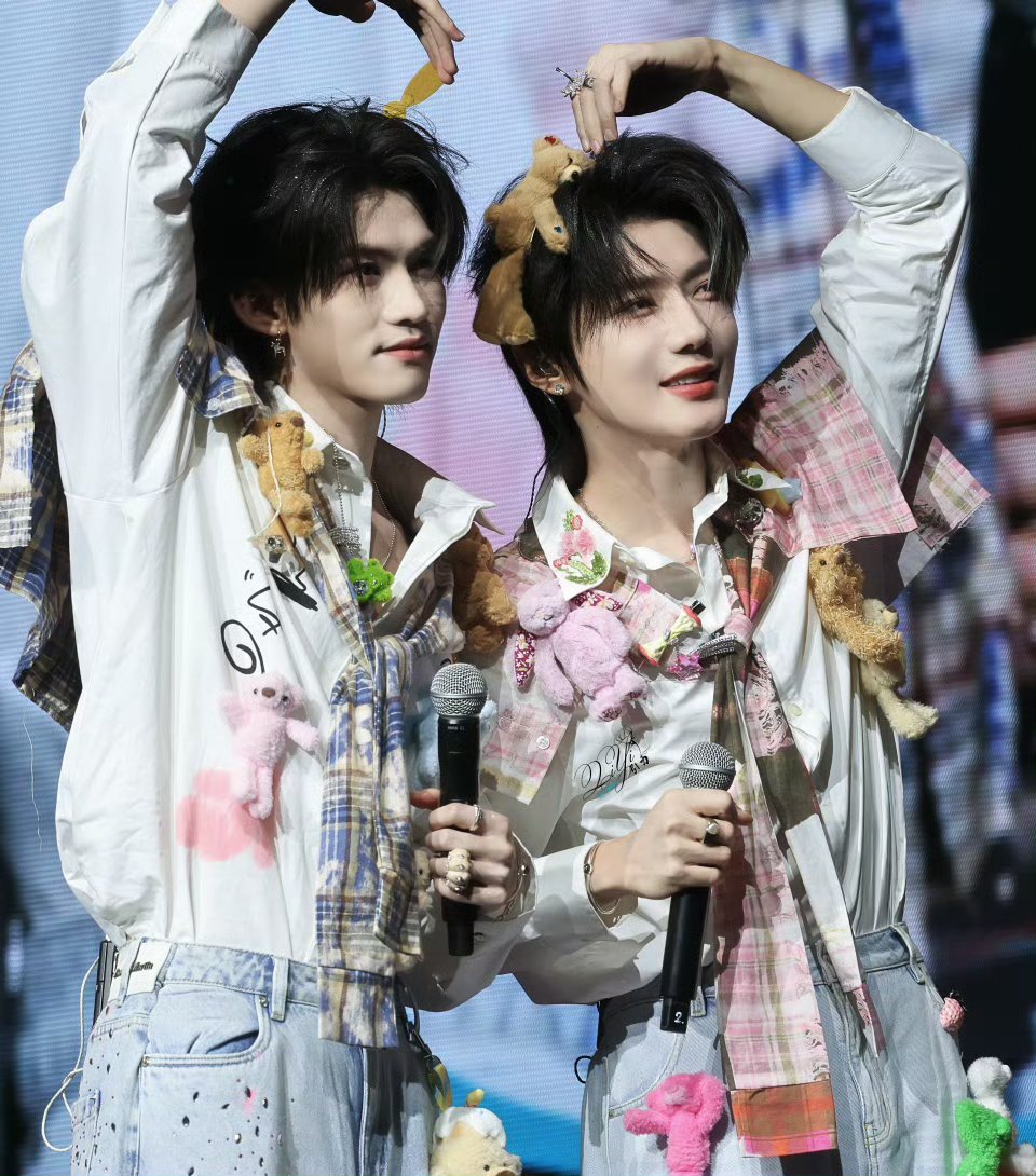 云旗郝熠然曼谷演唱会结束了，云熠不要结束好不好云旗郝熠然演唱会