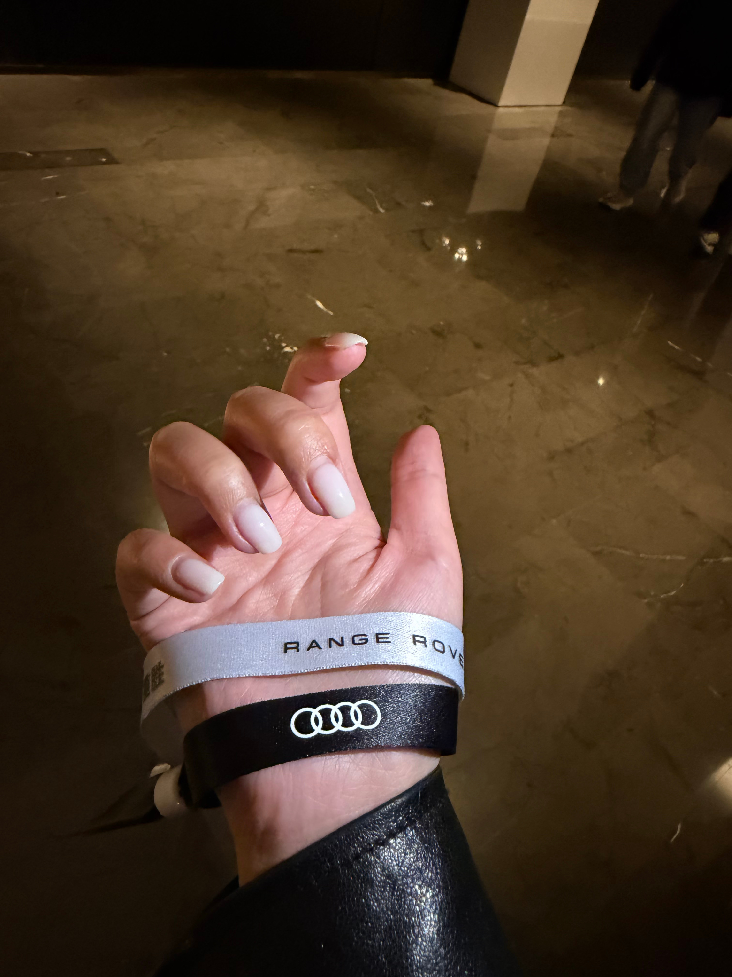 今天从北京的最北边穿越到二环路上用时快4个小时为了这俩品牌