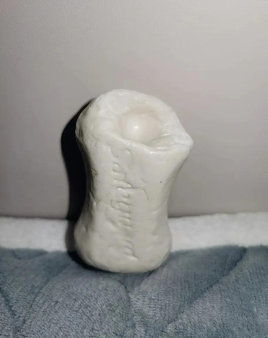 有没有人跟我一样，对“吃肥皂”这事儿上头？
 
先说明啊，不是直接啃那玩意儿辣嗓