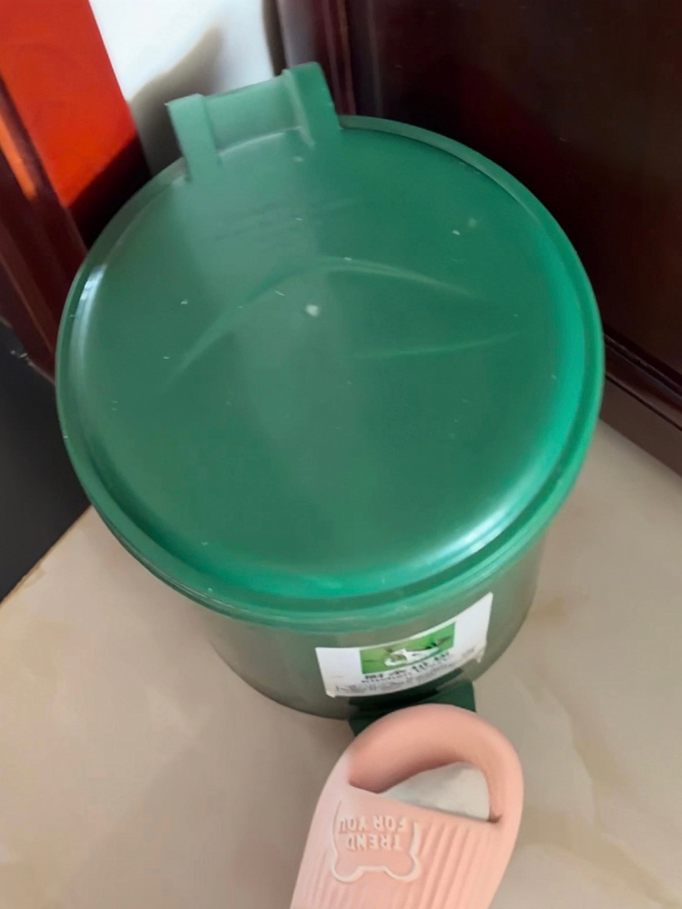 有娃后开垃圾桶就像在开盲盒每天都能在垃圾桶里发现有用的东西，也是被迫养成检查垃圾