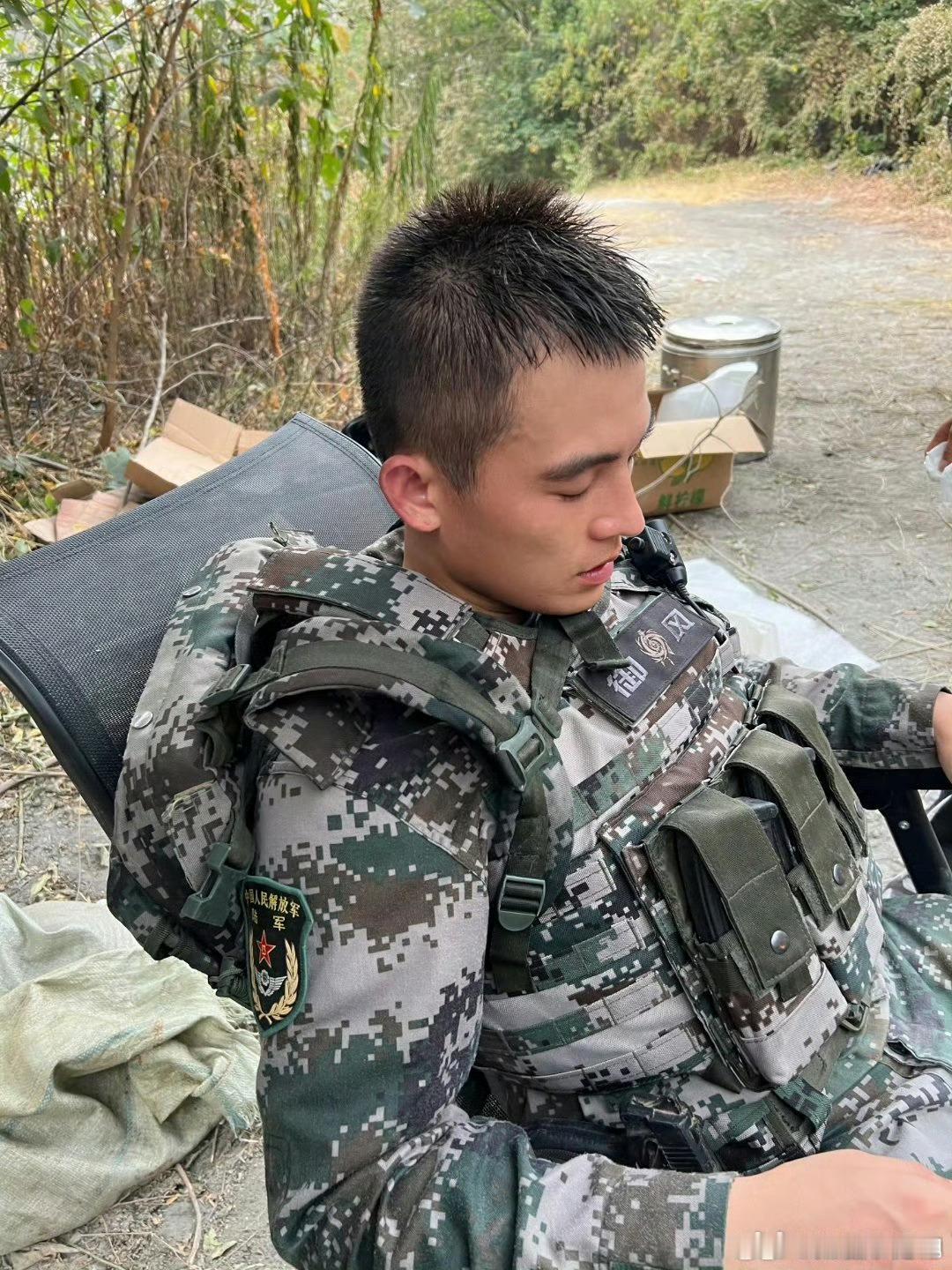 欧豪长文告别新剧看完真绷不住了，打戏全自己上，杀青了还写小作文认真说再见。这样的