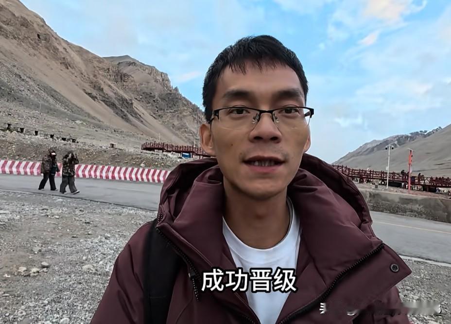 唐尚珺于珠峰脚下传来喜讯，英语六级考了453分，较上次提升了139分，成功过线。