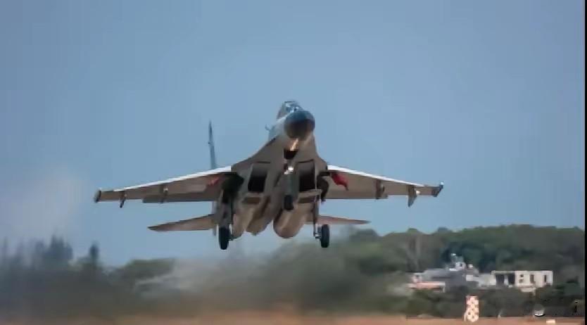 果不其然。
​​美国印太司令部突然通报了，在南海执行任务的美军P-8A和RC-1