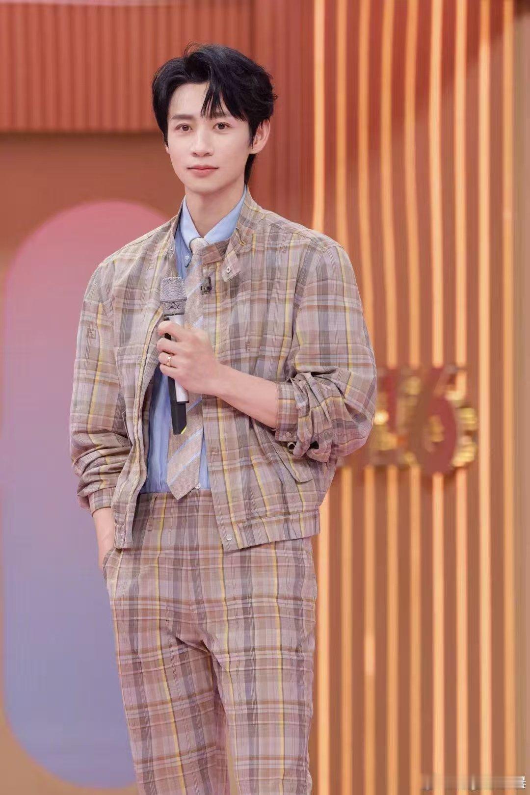 王鸥一不小心就赢了 你好星期六 鸥姐本人都懵了！明明只是正常发挥，结果一不小心就