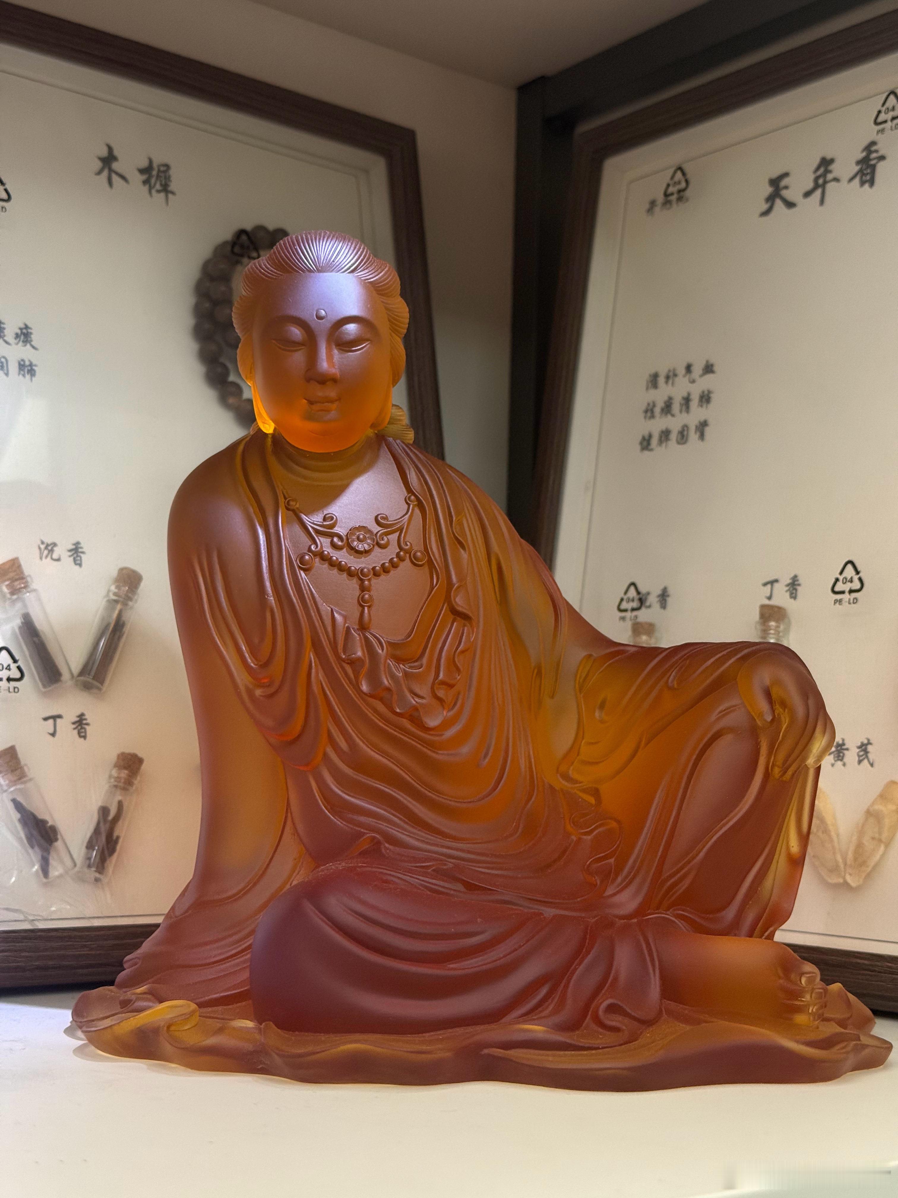 人这一生，匆匆数十载，我们终其一生都在探寻活着的意义。年少时，总以为活着是奔赴盛