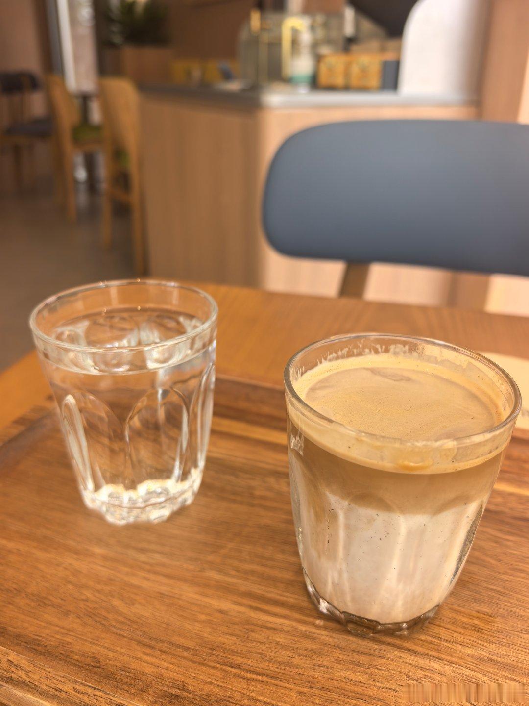 这味道真霸道，难怪要配一杯水 Peet's Coffee皮爷咖啡(大族广场Mal