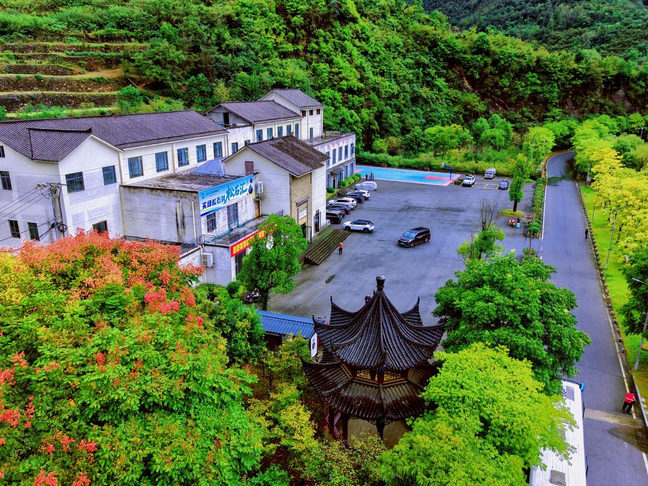 【新阶层采风郧西 赋能县域振兴】9月29日，“新智新力建支点·赋能县域发展专项行