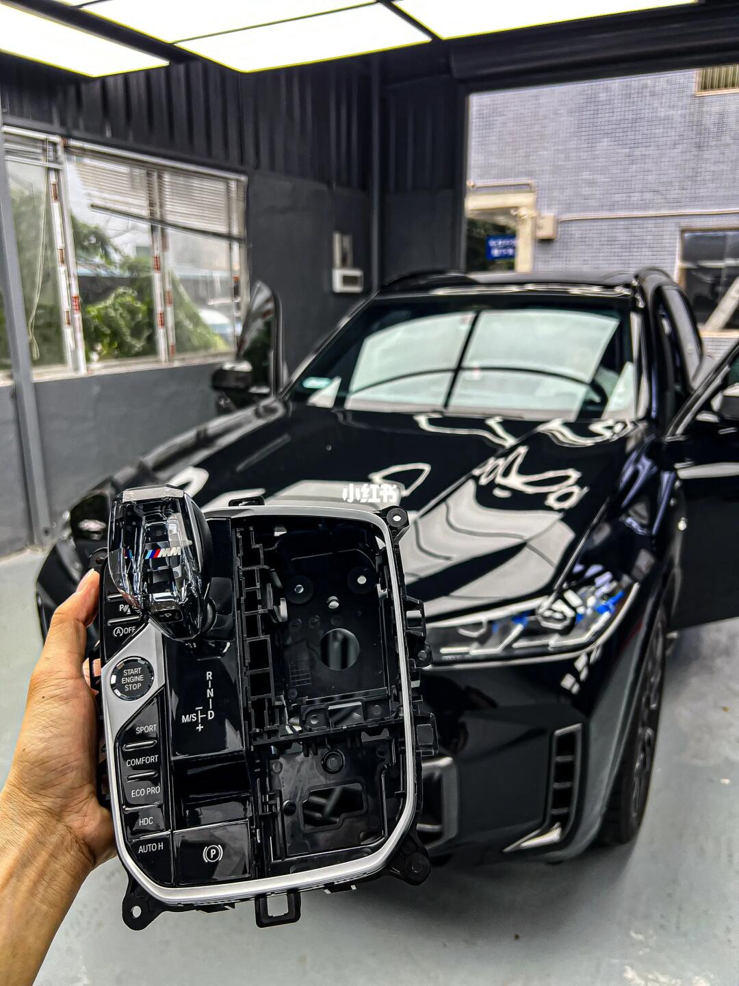 宝马X5原厂竟然是兰花指挂挡？