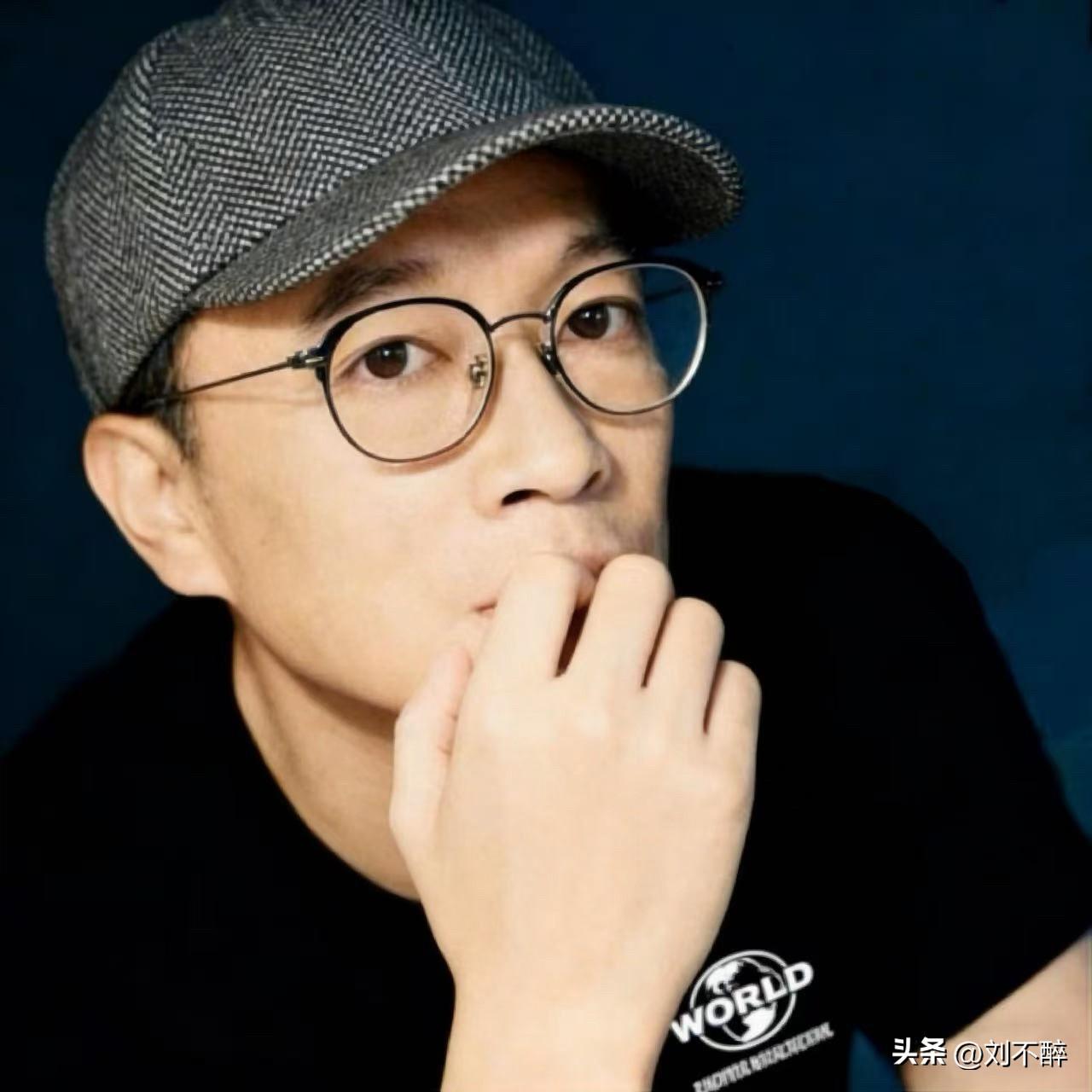 靠谁不如靠自己！

沉默，不是无语，而是说了也没人懂。
与其逢人就诉苦，不如悄悄