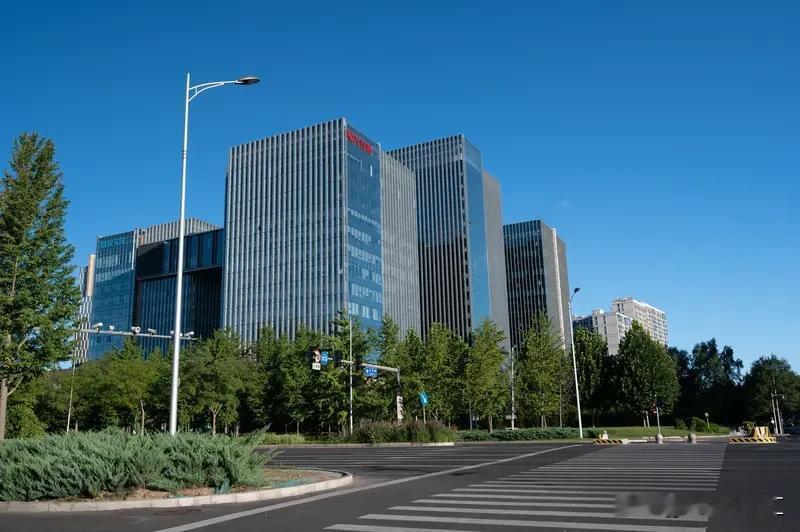 北京亦庄在人工智能领域那可是相当有地位。这里是全国人工智能产业发展的高地之一，聚