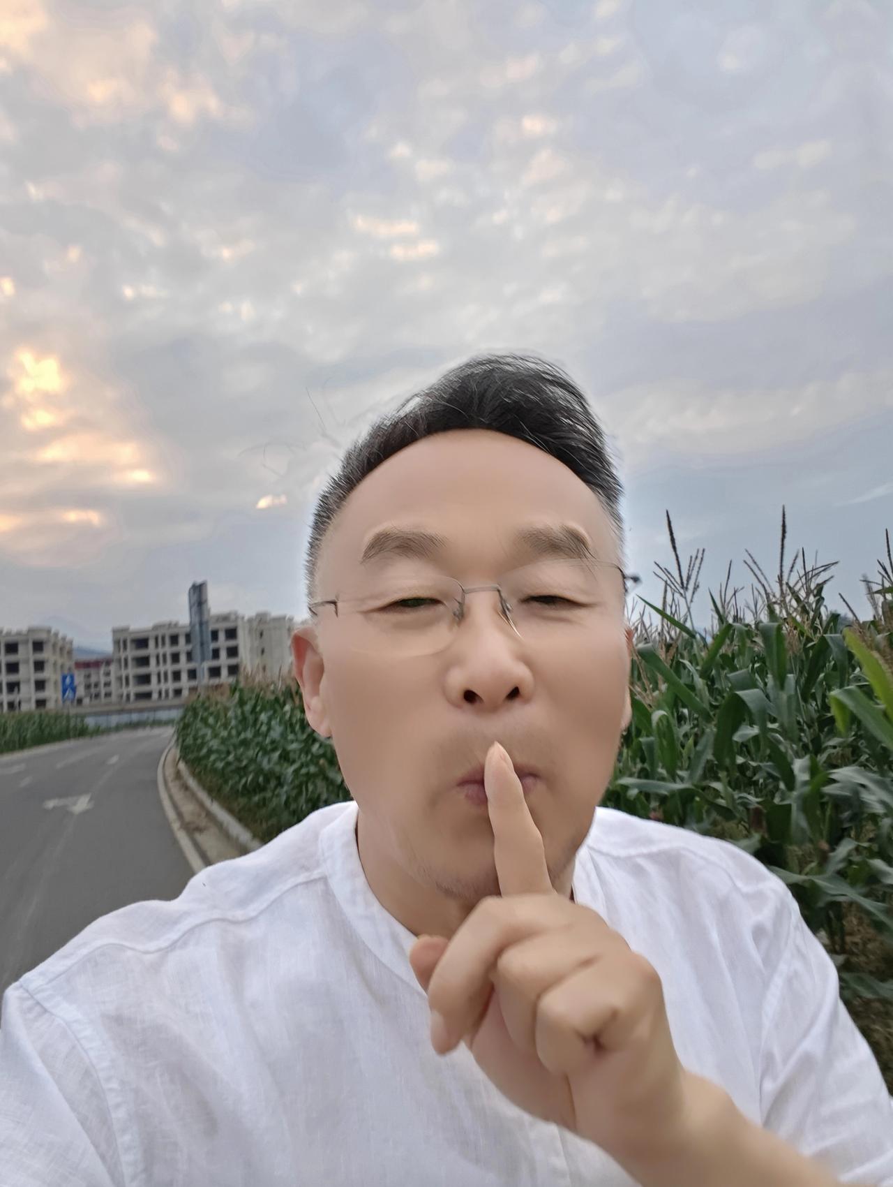 屁话！口不对心！这是酒局上的话，太臭太丑，尽量别信不是喝高了酒鬼醉话[祝福]