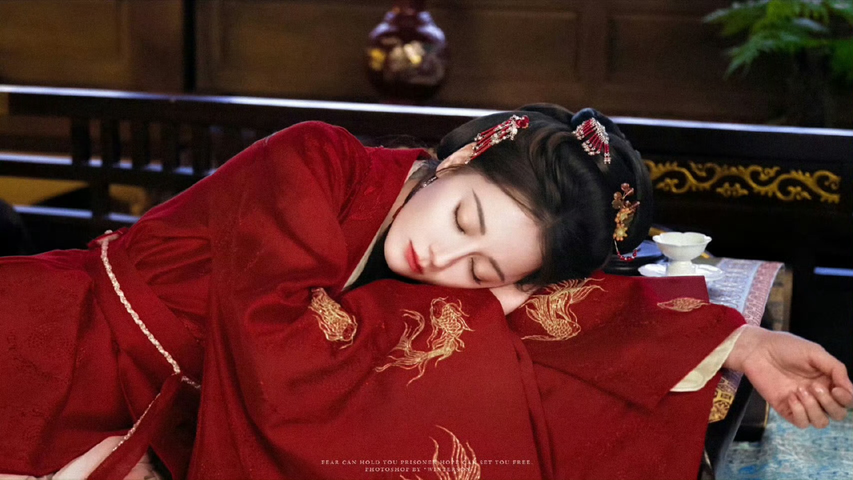 曝迪丽热巴滞留迪拜原因只感受到zb家的冷漠，事情过了这么久了，这个rs热门的yx