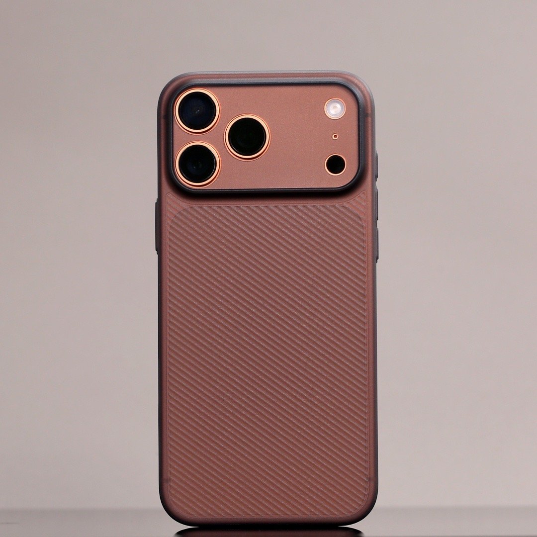 朋友们，iPhone 17Pro、iPhone17ProMax 超薄磨砂波纹精孔