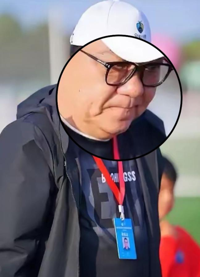 足球小将2-5不敌巴西圣保罗梯队，看完比赛，有五个没想到：

第一个没想到，对面