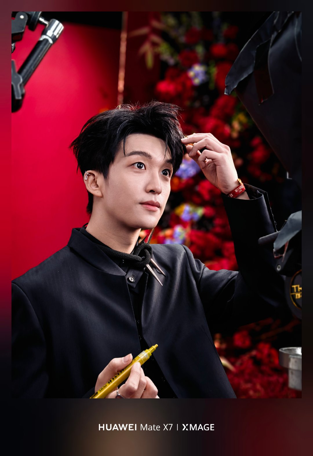 华为MateX7微博之夜生图直出 封神预警！MateX7用生图秀翻微博之夜，超大