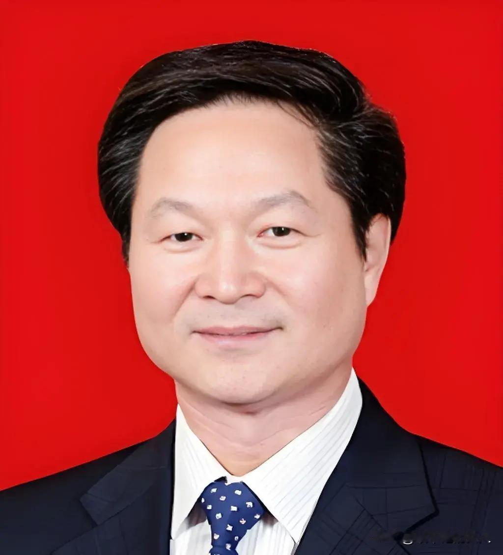 5月16日，
苏州反腐❗退休近10年的副厅级干部【金海龙】被查，大周末的在当地引
