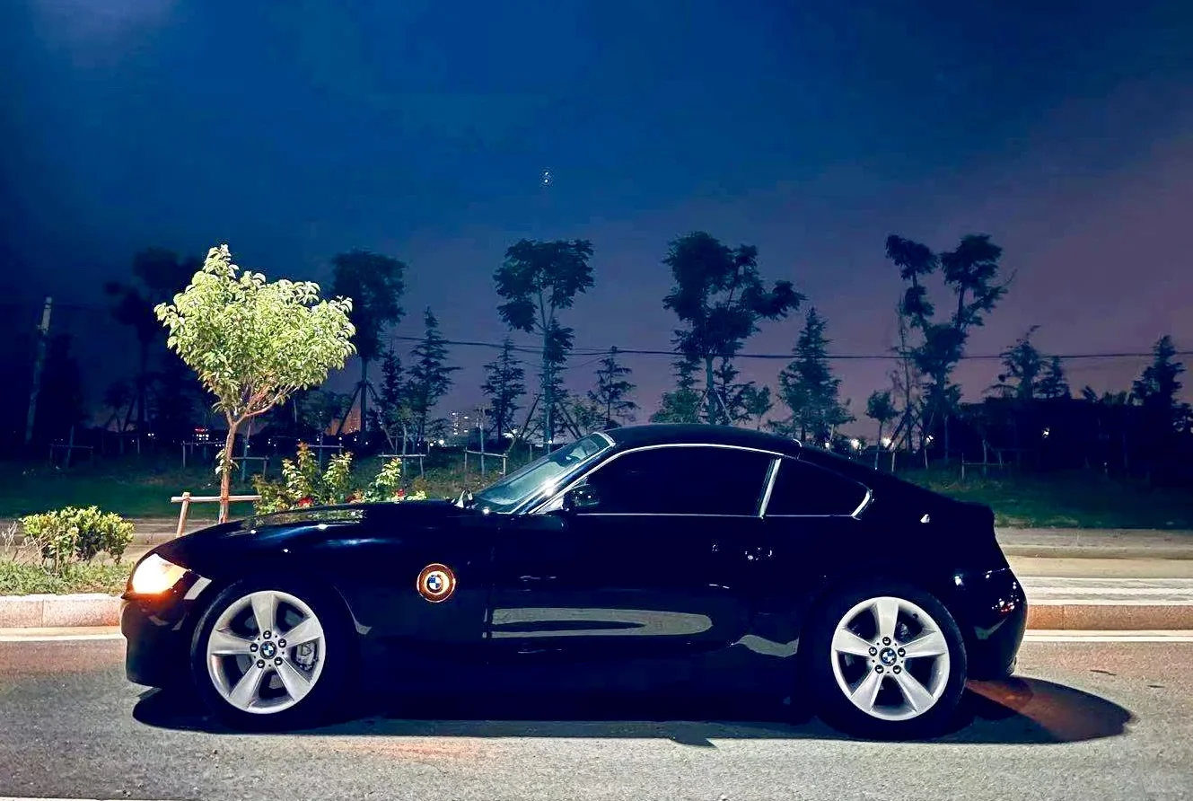 苏牌2008 Z4 e86 3.0Si，纯素.