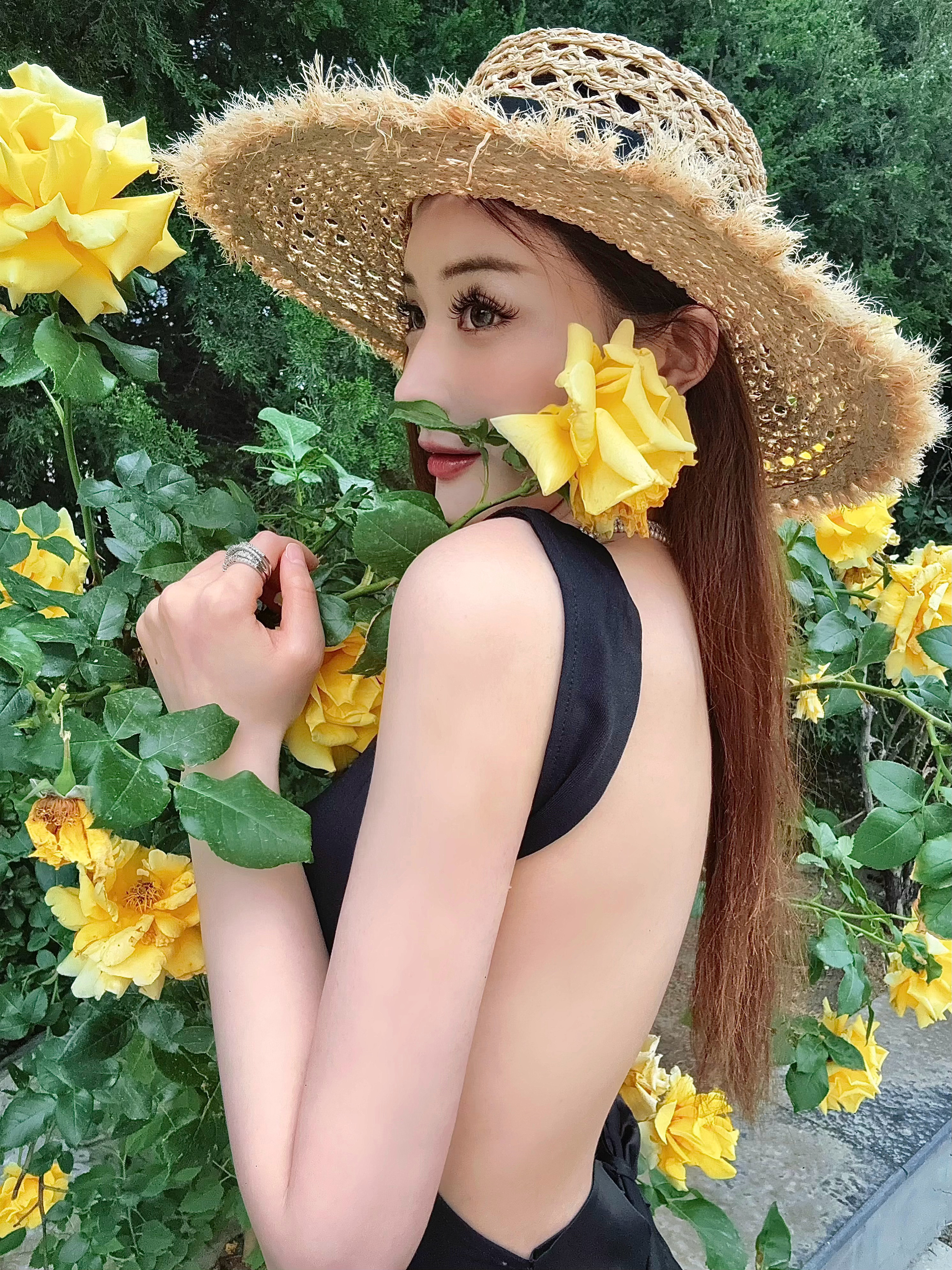 楼下的花把我吸引了🤩 ​​​
