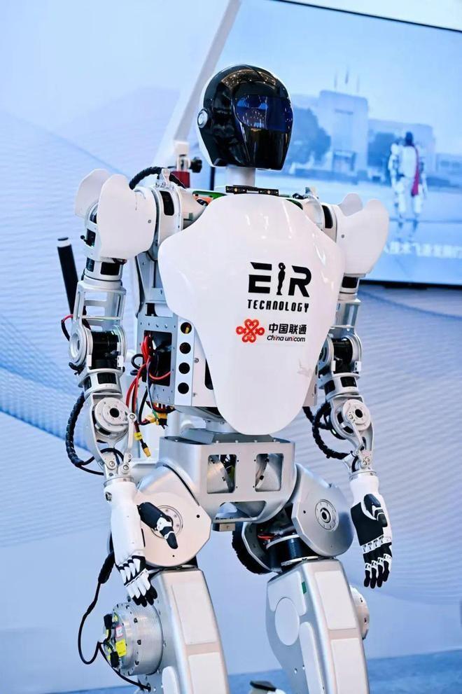 太给国人长脸了😭 中国机器人领跑全球！从毫无存在感逆袭成世界第一，美国听证会集