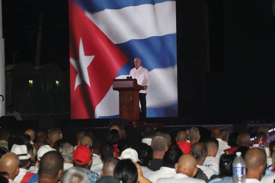 🔴 古巴共产党中央委员会第一书记、共和国主席迪亚斯-卡内尔在7·26起义爆发5