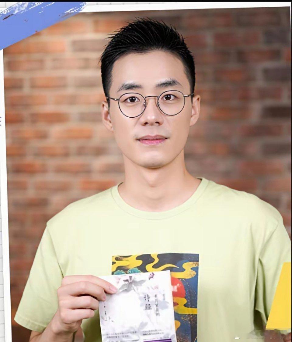 顿顿离职，有人说是老俞钱给的不够，也有人说他想去隔壁董家，我觉得这两点都不是。​