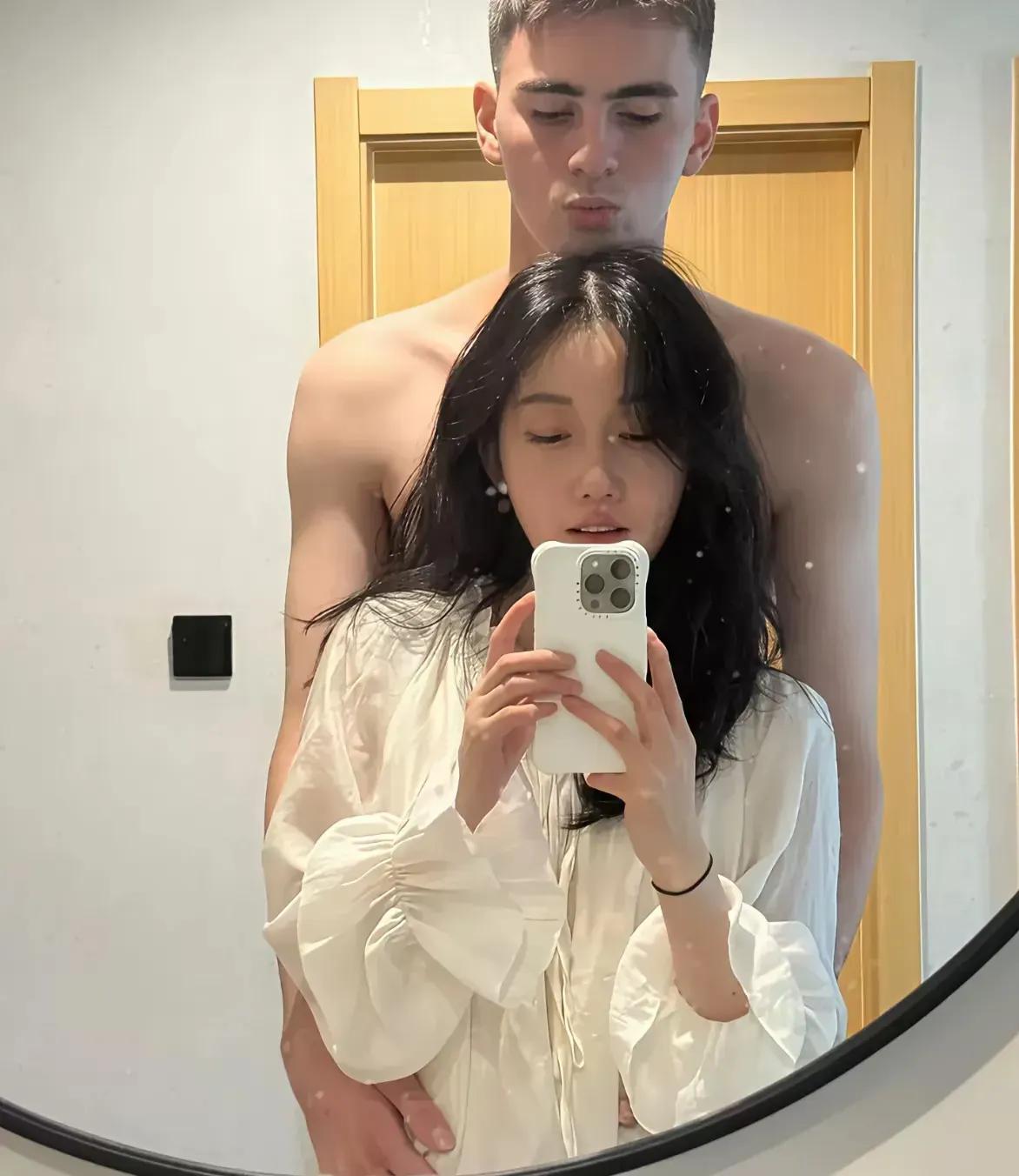 真的不理解为什么女生喜欢找外国男友?
今天和一个正在读大学的上届学生聊天，聊到了