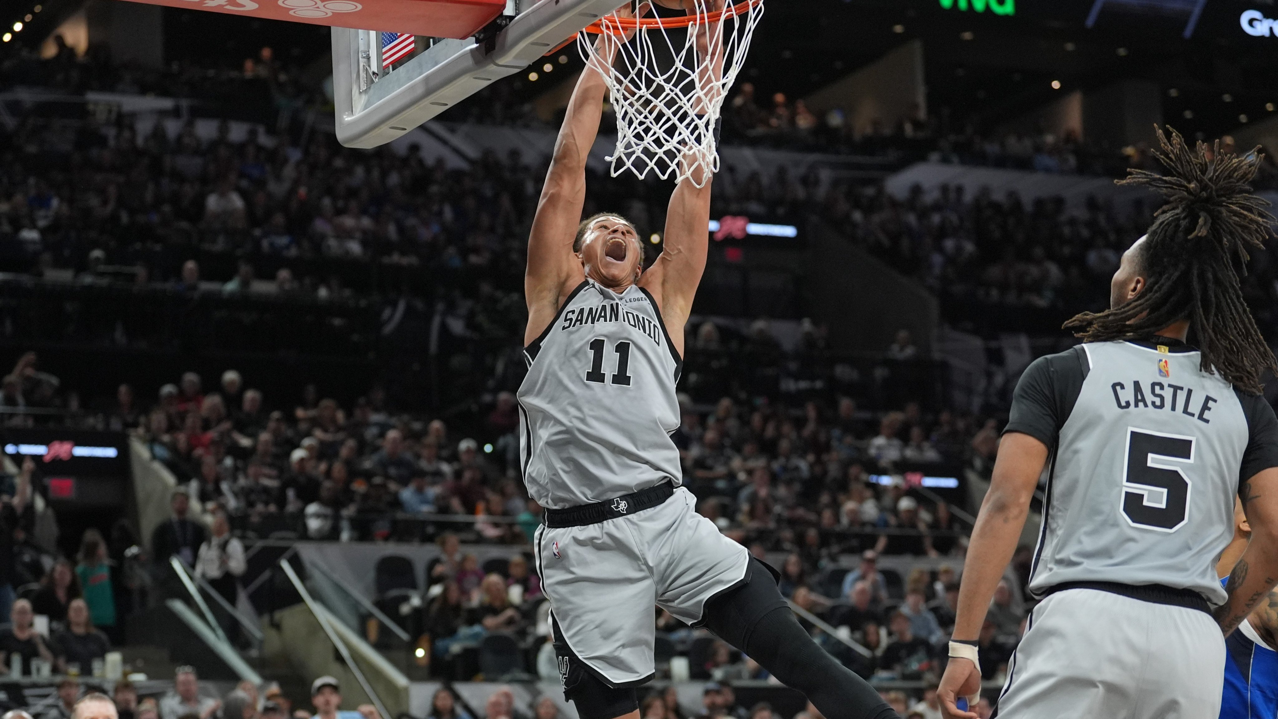 卡布：“绝对要关掉手机。谁也别来打扰我，我就坐在那儿拿着笔记本看比赛。我很兴奋，