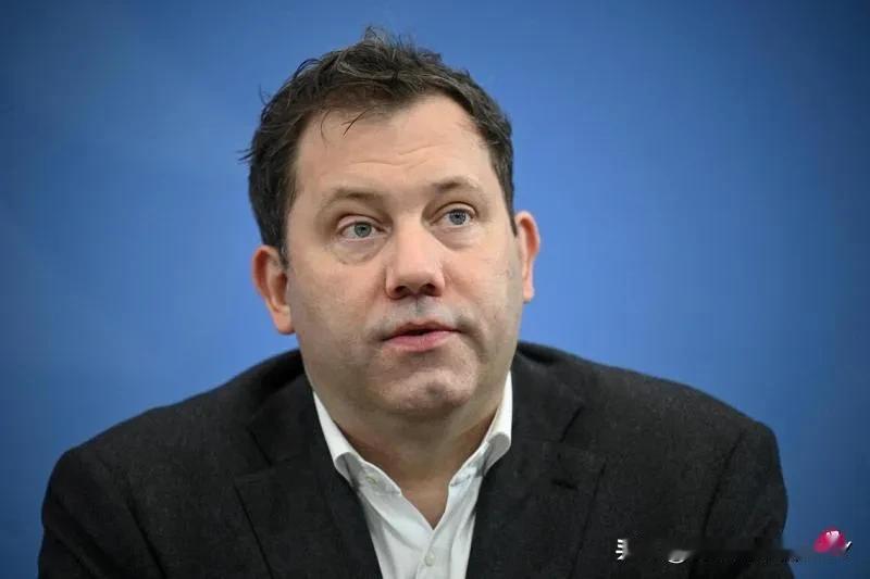 出头鸟来了！德国副总理突然宣布：今天是1月19日，欧洲将对美国针对丹麦、挪威等八