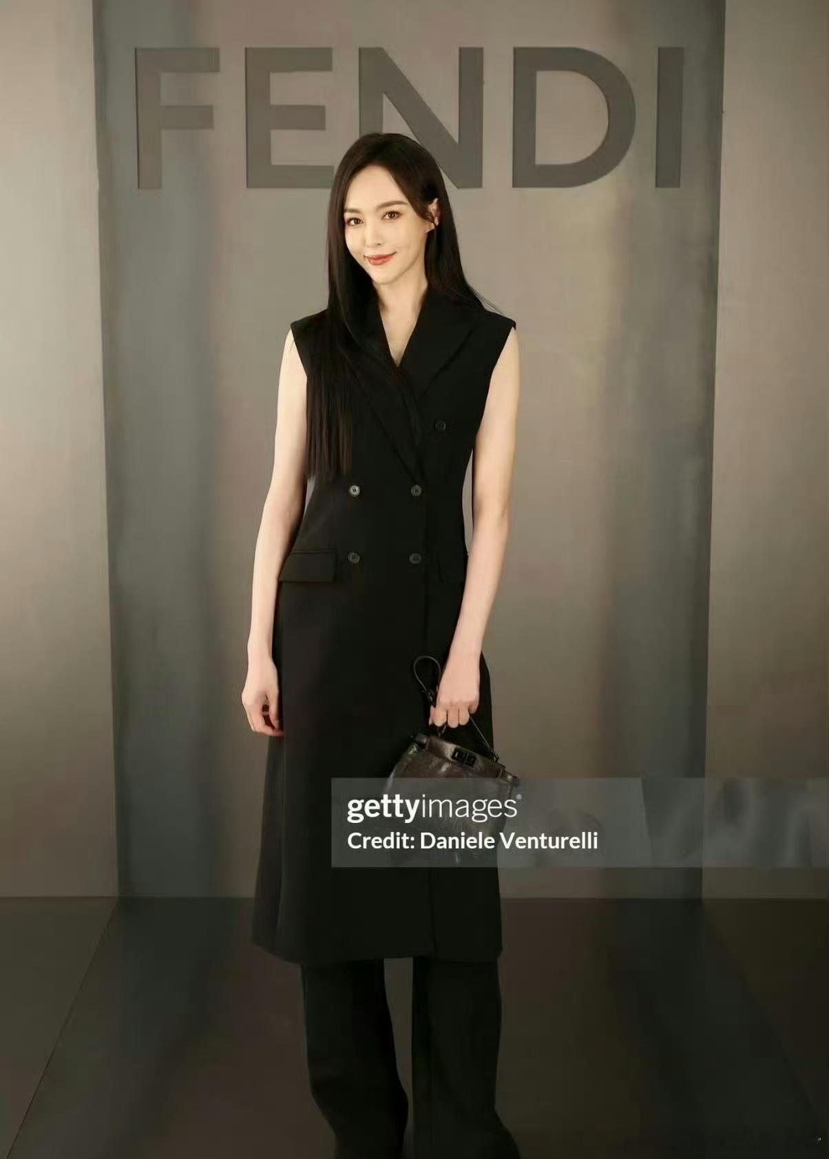 杨幂、唐嫣时装周看秀生图，为谁心动？ 